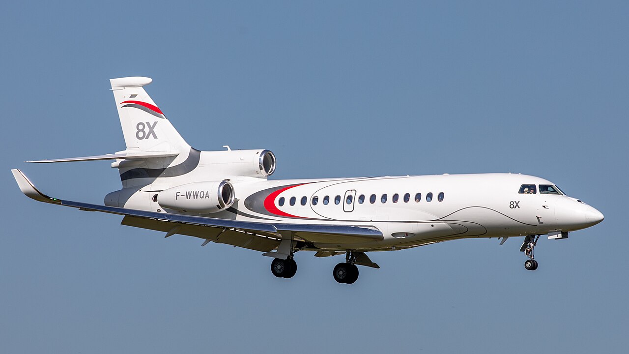 Dassault Falcon 8X business jet